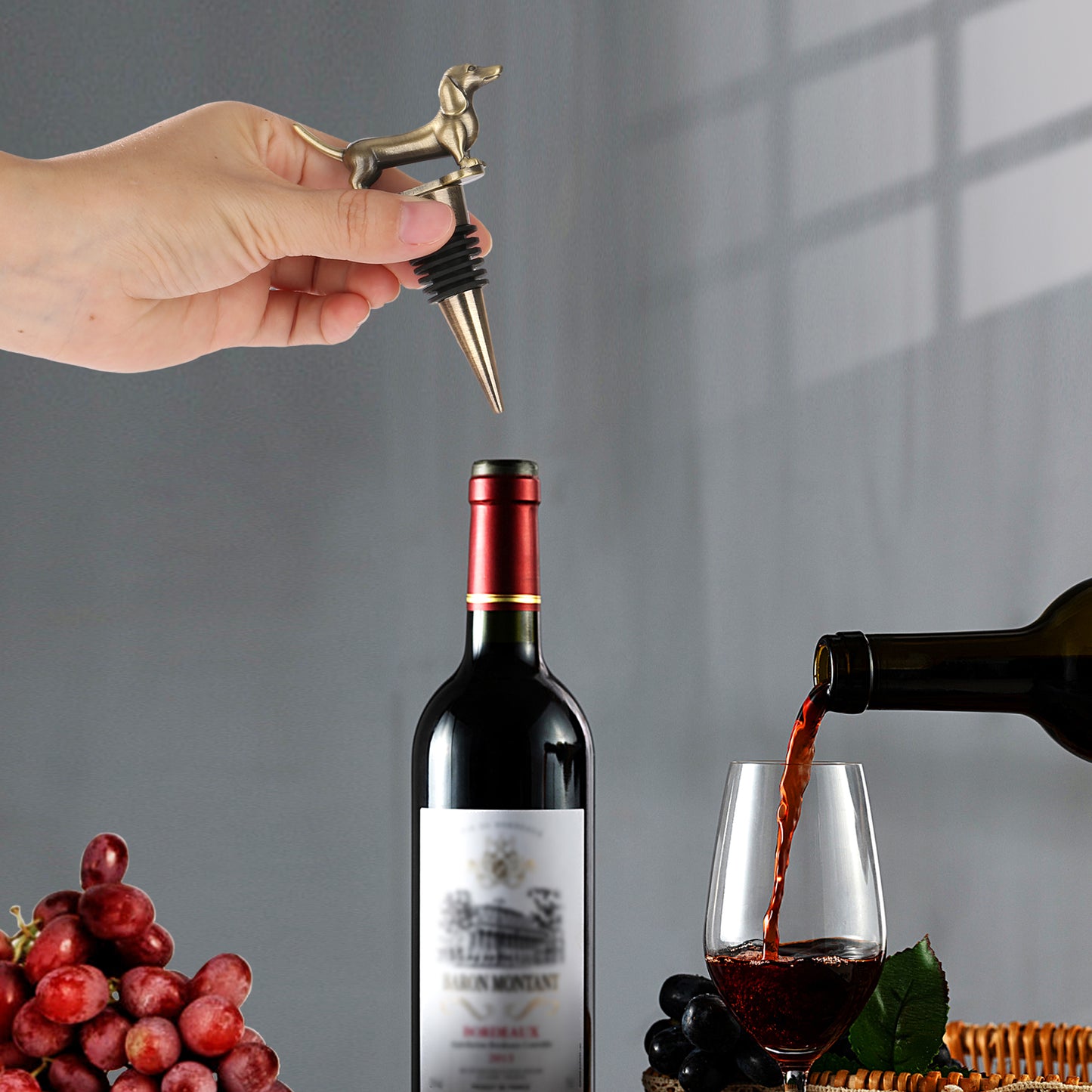 A Dachshund-shaped Red Wine Stopper, A Household Wine Champagne Stopper, An Interesting Dachshund Dog Wine Stopper, Suitable For Men And Women's Birthday Gifts, Halloween, Christmas, Father's Day, Mot