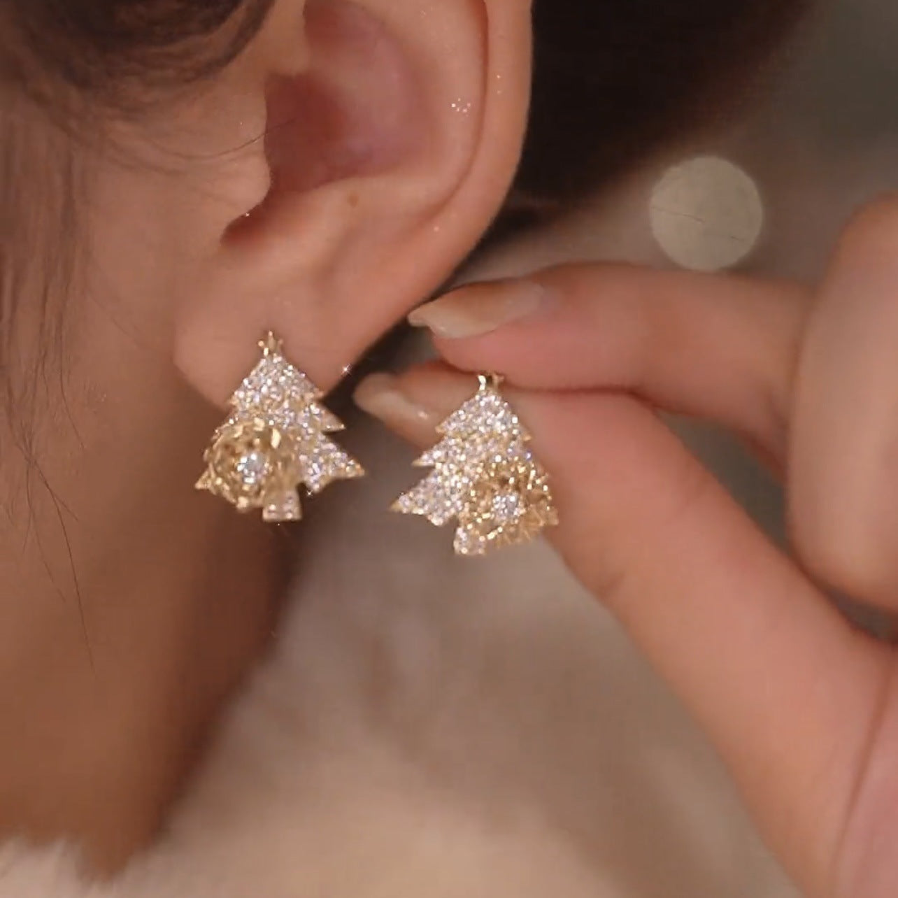 Rotatable Christmas Tree Earrings Shiny Rhinestone Snowflake Stud Earring New Year Xmas Festival Ear Jewelry Gifts Autumn And Winter kfghf899 Store